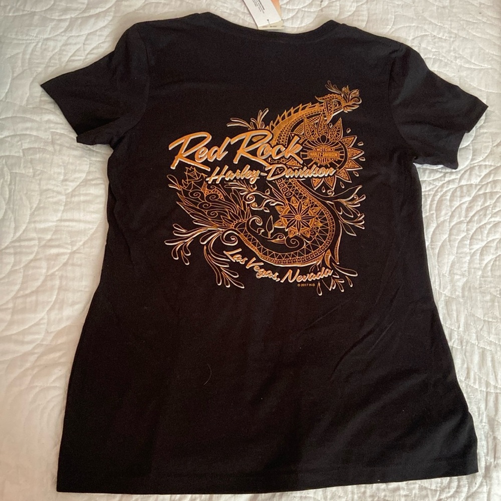T shirt v neck